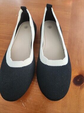 Black and White Knit Ballet Flats